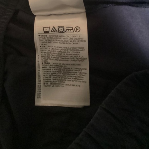 Gap navy pant size small - stretch at back. - Picture 2 of 16